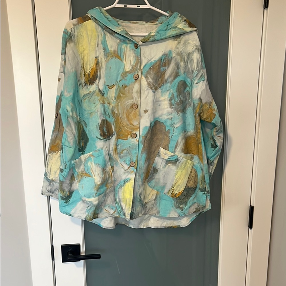 Abstract Print Boutique Women's Shirt with hood